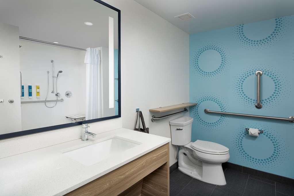 Tru By Hilton Miami Airport South Blue Lagoon Exterior photo