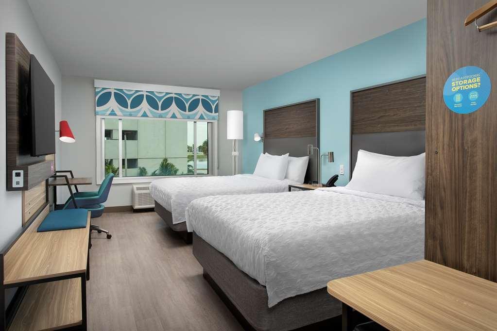 Tru By Hilton Miami Airport South Blue Lagoon Room photo