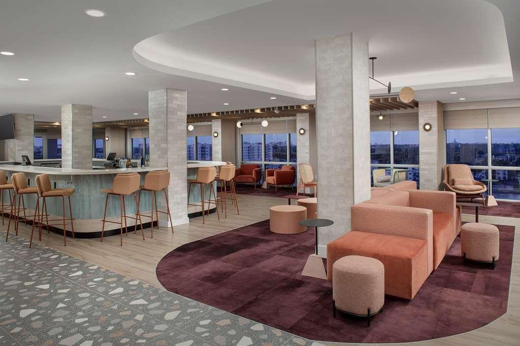 Tru By Hilton Miami Airport South Blue Lagoon Restaurant photo