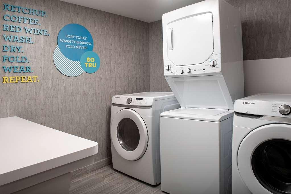 Tru By Hilton Miami Airport South Blue Lagoon Facilities photo