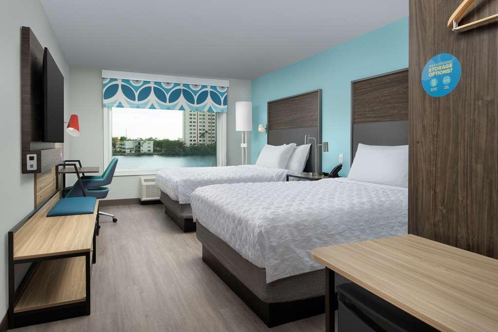 Tru By Hilton Miami Airport South Blue Lagoon Room photo
