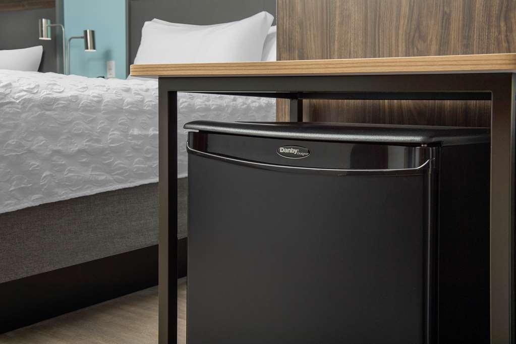 Tru By Hilton Miami Airport South Blue Lagoon Room photo