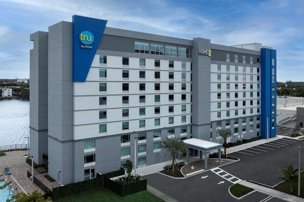 Tru By Hilton Miami Airport South Blue Lagoon Exterior photo
